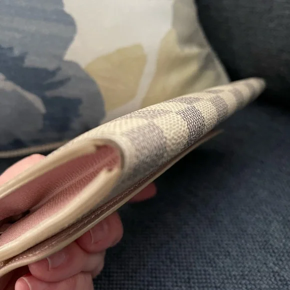 Louis Vuitton | Damier Azur Rose Pink Wallet - Picture 6 of 14